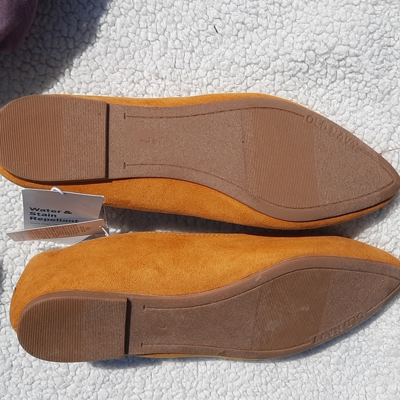 Old Navy Flats - Picture 2 of 2